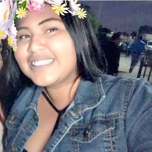 Meet your Posher, Lesly